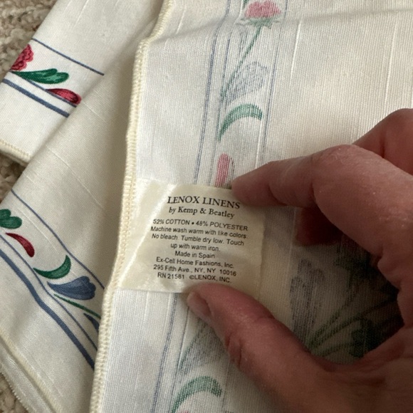 Lenox Poppies On Blue Set of 8 Napkins Vintage Unused. - Picture 3 of 4